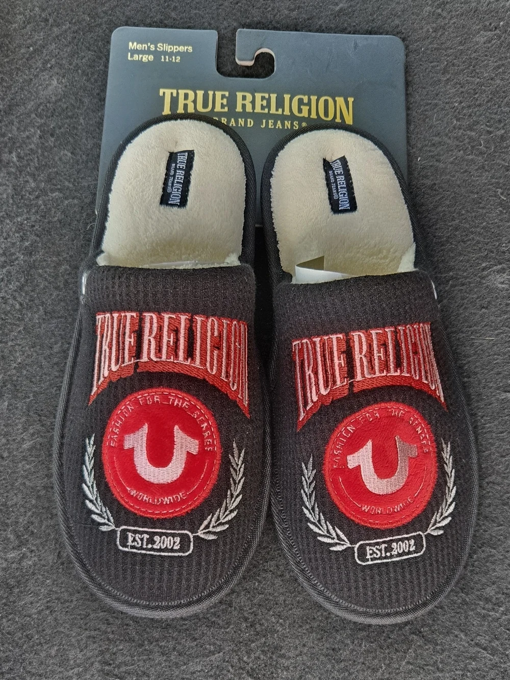 True Religion Men’s Slippers Large 11/12 Black Red Logo Faux Fur Slip On NWT.